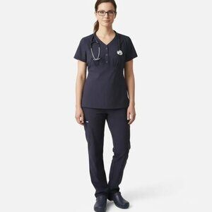 Dansko Women's Work Wonders Gloria Navy Blue Stretch Woven Scrub Top Medium
